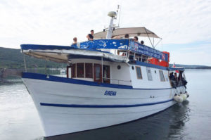 Tagestouren mit dem Tauchboot Sirena
