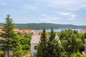 Ferienhaus Tamara mit Meerblick im Ort Kornic